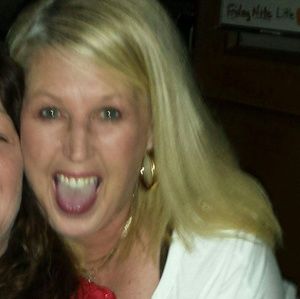 Meet your Posher, Deborah